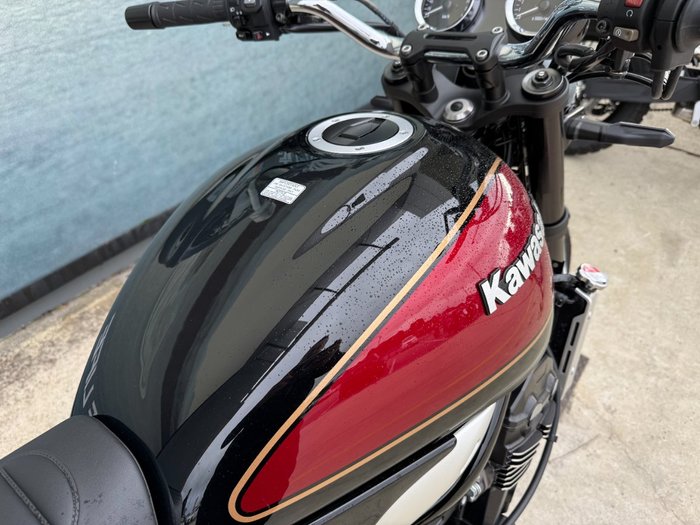 2022 Kawasaki Z900RS (ZR900C) Black
