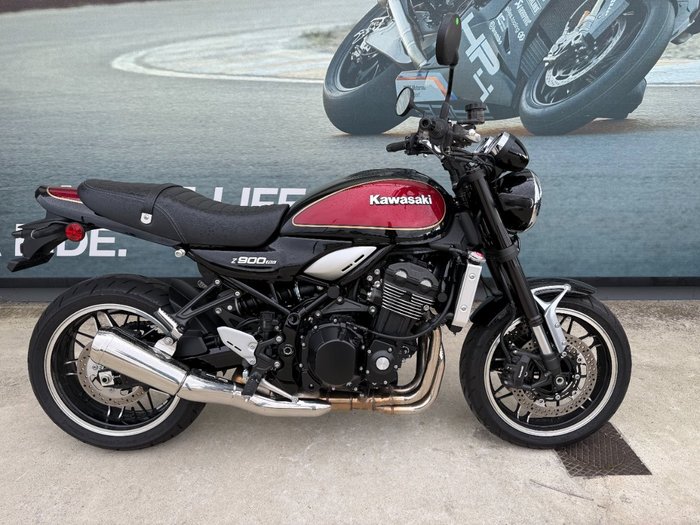2022 Kawasaki Z900RS (ZR900C) Black