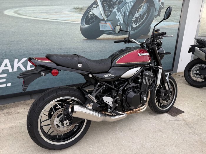 2022 Kawasaki Z900RS (ZR900C) Black