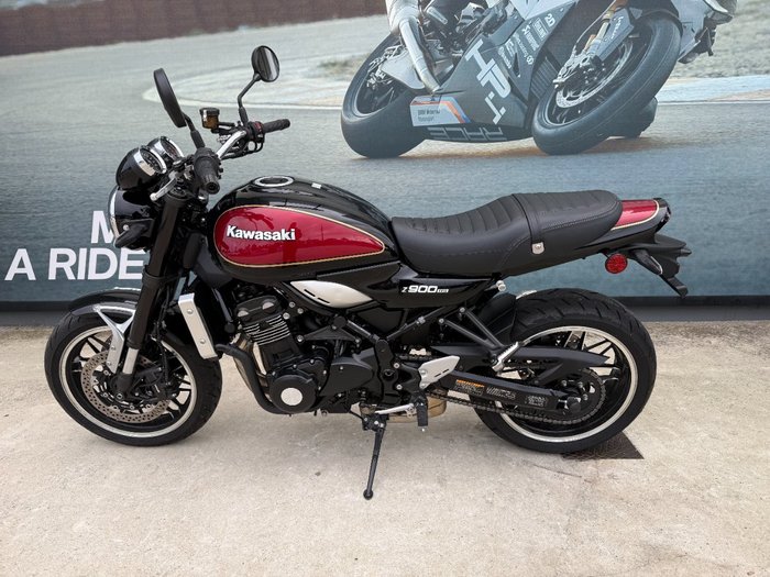2022 Kawasaki Z900RS (ZR900C) Black