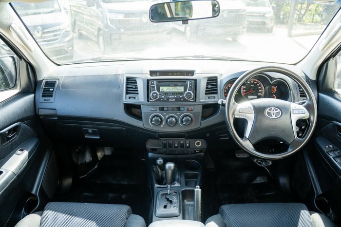 2013 Toyota Hilux SR