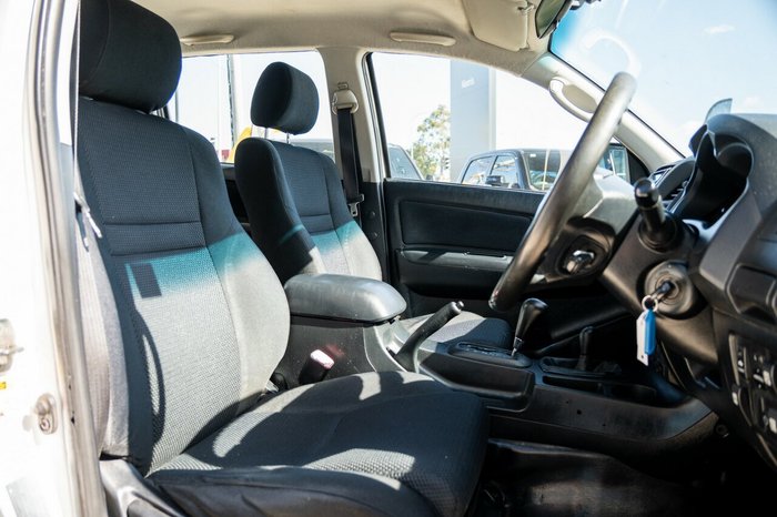 2013 Toyota Hilux SR