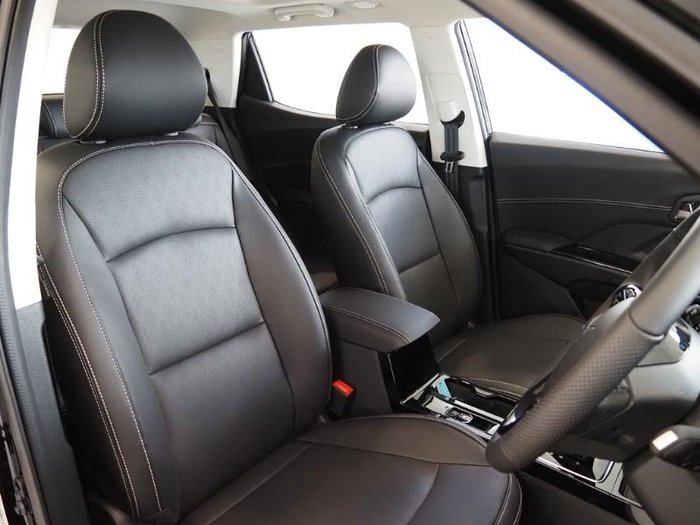 2025 Mahindra XUV3XO AX7L