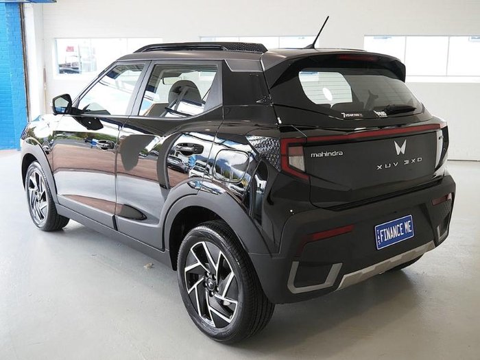 2025 Mahindra XUV3XO AX7L