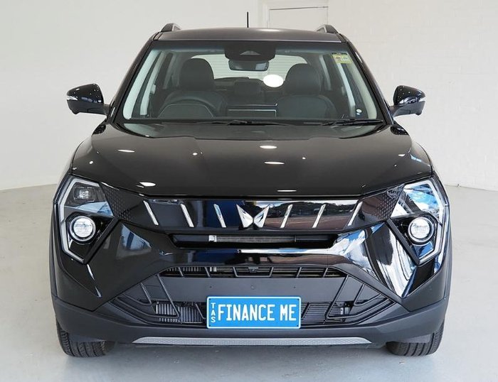 2025 Mahindra XUV3XO AX7L