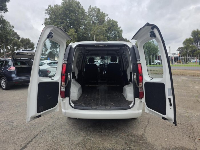 2023 Hyundai STARIA LOAD