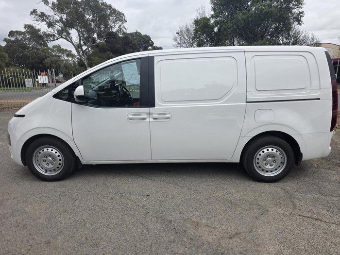 2023 Hyundai STARIA LOAD