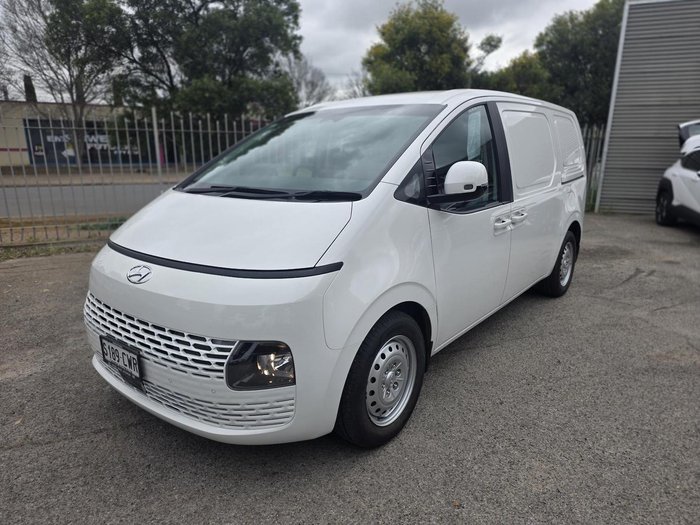 2023 Hyundai STARIA LOAD