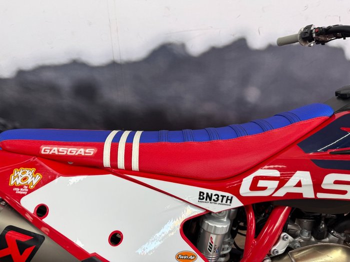 2022 GASGAS MC 450F TROY LEE DESIGNS RED