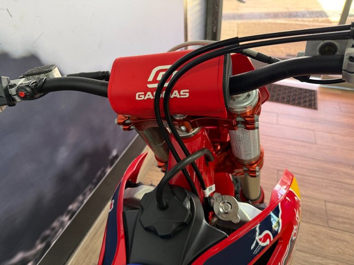 2022 GASGAS MC 450F TROY LEE DESIGNS RED