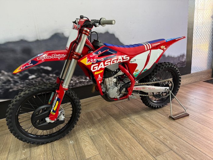 2022 GASGAS MC 450F TROY LEE DESIGNS RED