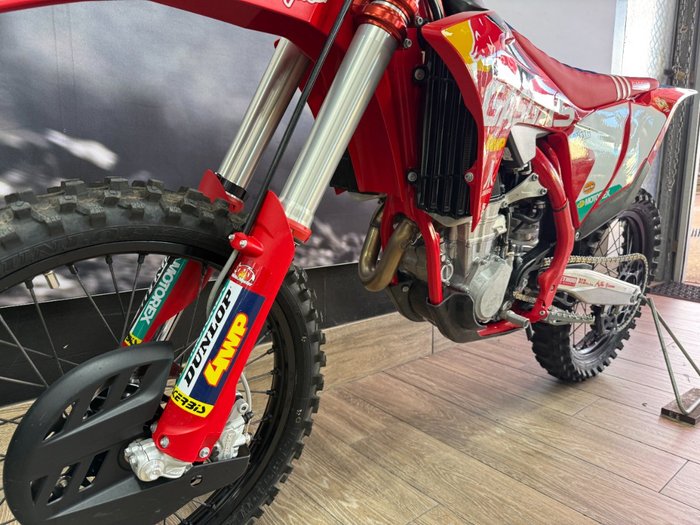2022 GASGAS MC 450F TROY LEE DESIGNS RED