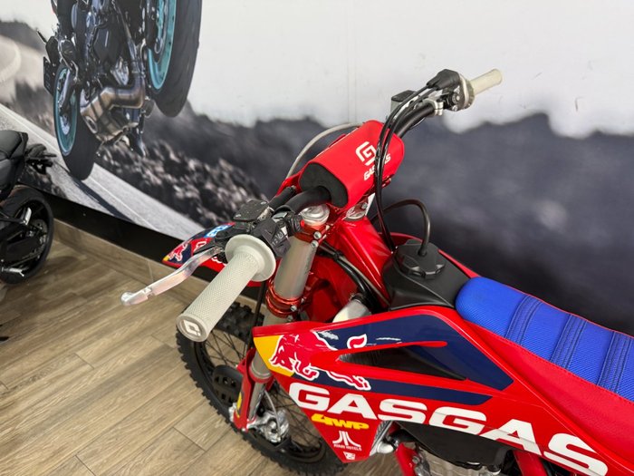 2022 GASGAS MC 450F TROY LEE DESIGNS RED