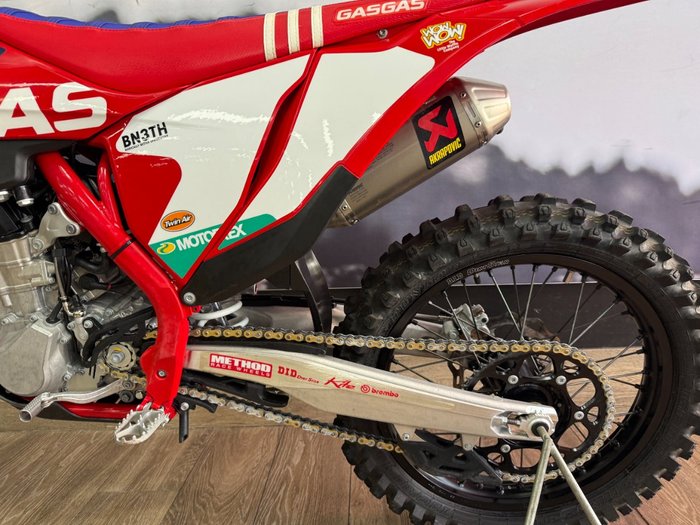 2022 GASGAS MC 450F TROY LEE DESIGNS RED