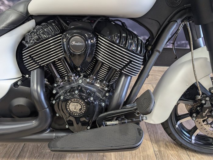 2019 INDIAN SPRINGFIELD DARK HORSE WHITE WHITE