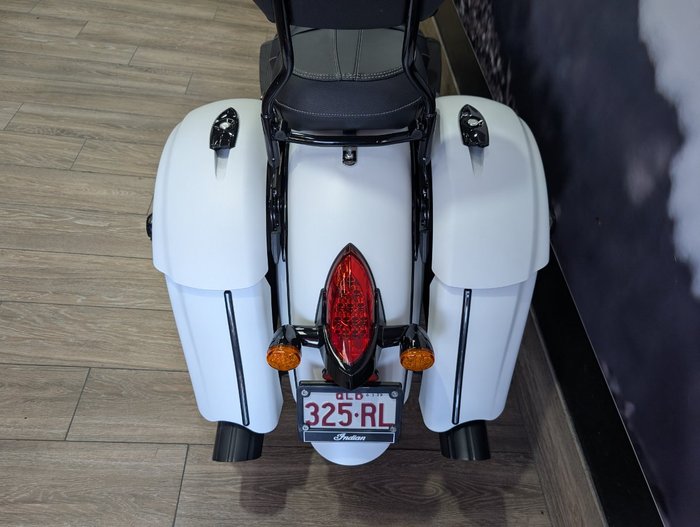 2019 INDIAN SPRINGFIELD DARK HORSE WHITE WHITE