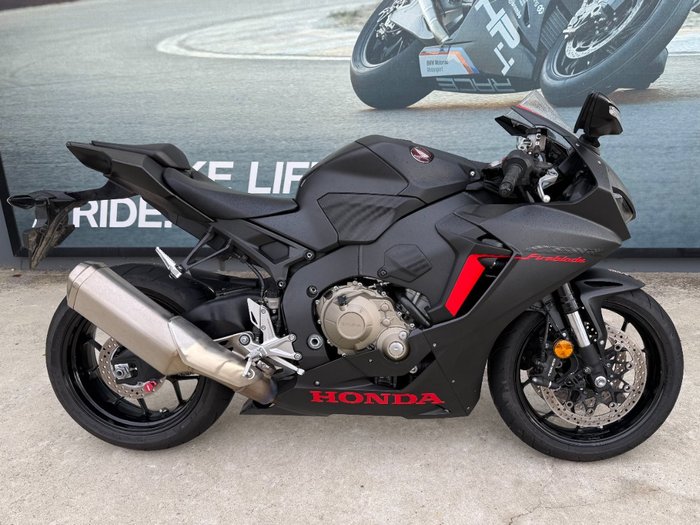 2017 Honda CBR1000RR (FIREBLADE) ABS Black
