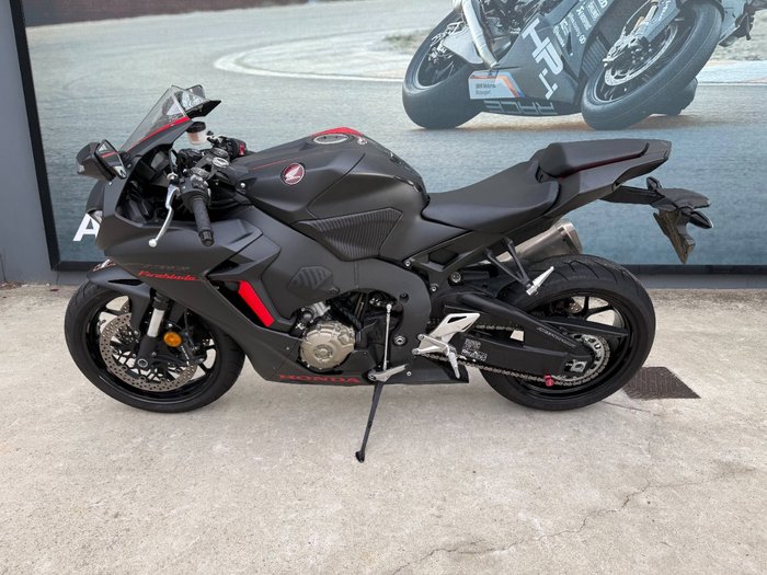 2017 Honda CBR1000RR (FIREBLADE) ABS Black