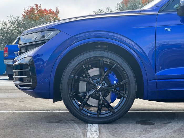2026 Volkswagen Touareg R