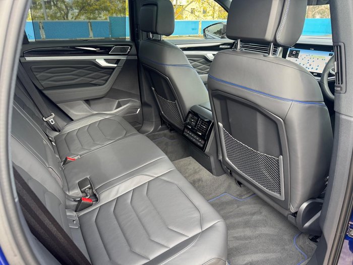 2026 Volkswagen Touareg R