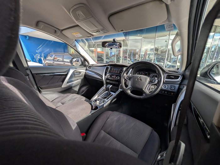 2018 Mitsubishi Pajero Sport GLX