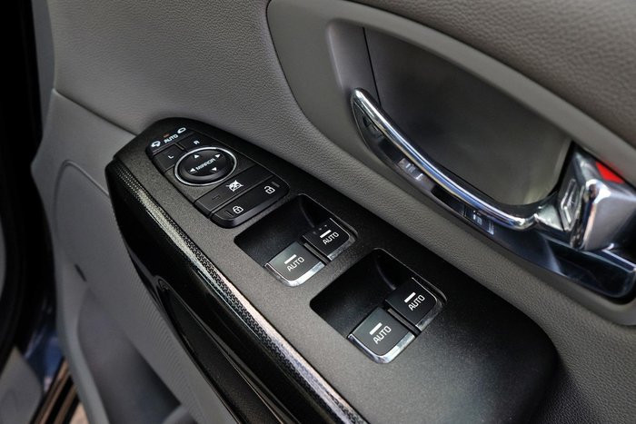 2020 Kia Carnival SLi