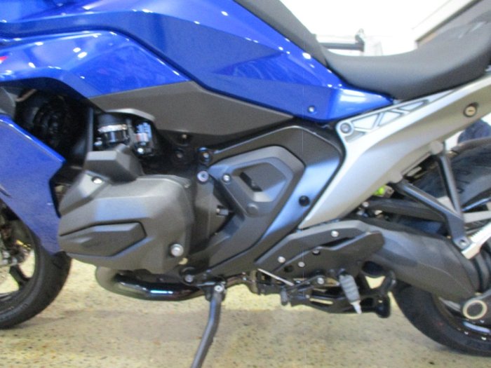 2026 BMW Motorrad R 1300 RS RACINGBLUE METALLIC
