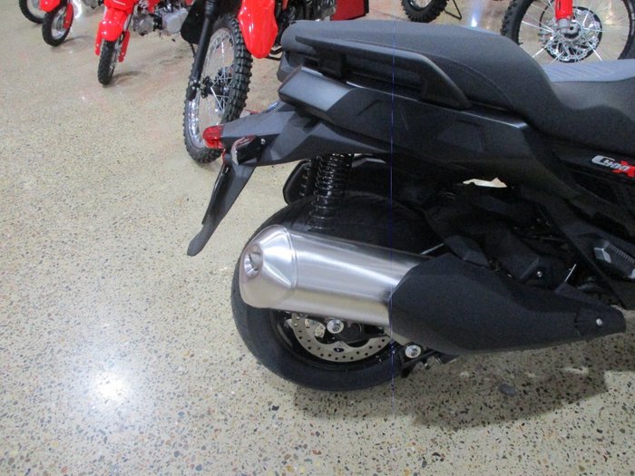 2026 BMW Motorrad C 400 X ION BLACK STORM METALLIC