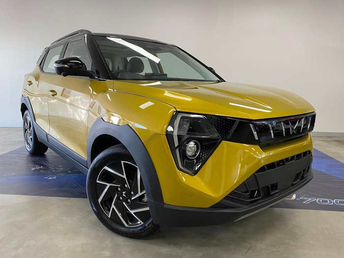 2025 Mahindra XUV3XO