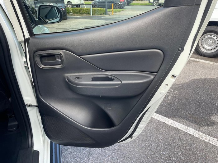 2019 Mitsubishi Triton GLX ADAS