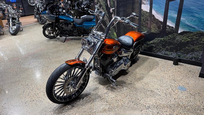 2014 Harley-Davidson CVO Breakout (FXSBSE) CVO Orange