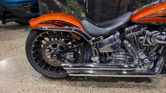 2014 Harley-Davidson CVO Breakout (FXSBSE) CVO Orange
