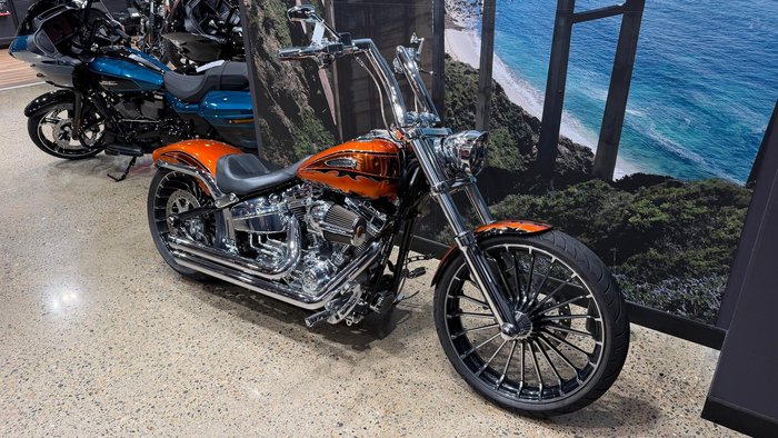 2014 Harley-Davidson CVO Breakout (FXSBSE) CVO Orange
