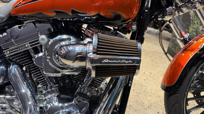 2014 Harley-Davidson CVO Breakout (FXSBSE) CVO Orange