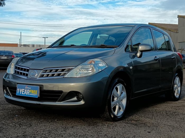 2012 Nissan Tiida ST