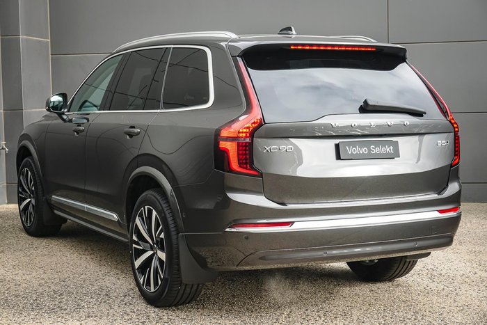 2025 Volvo XC90 Plus B5 Bright