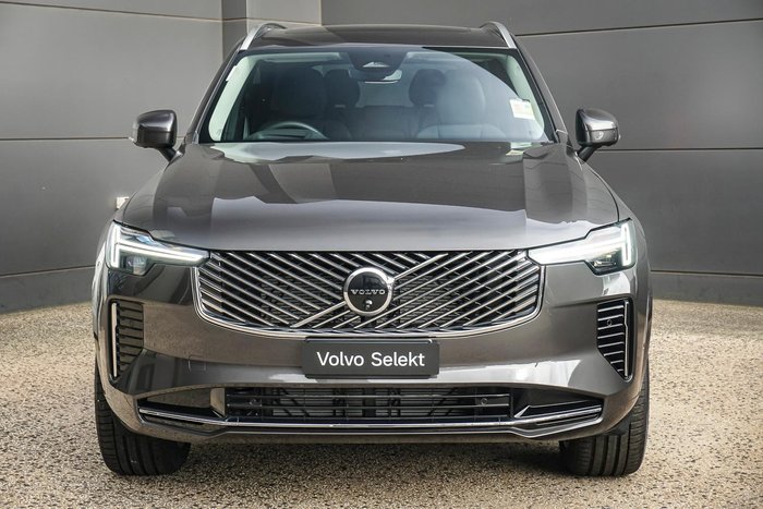 2025 Volvo XC90 Plus B5 Bright