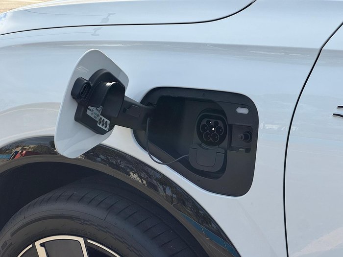 2026 Volkswagen Tiguan 200TSI eHybrid R-Line