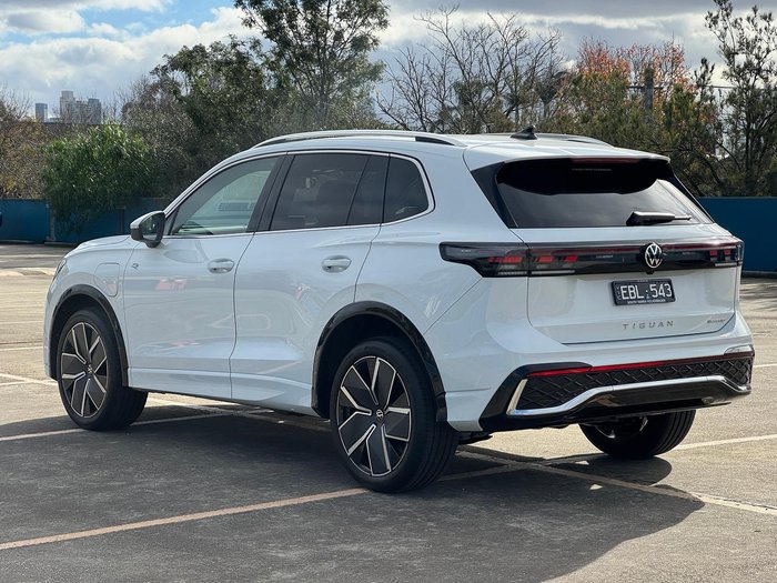 2026 Volkswagen Tiguan 200TSI eHybrid R-Line