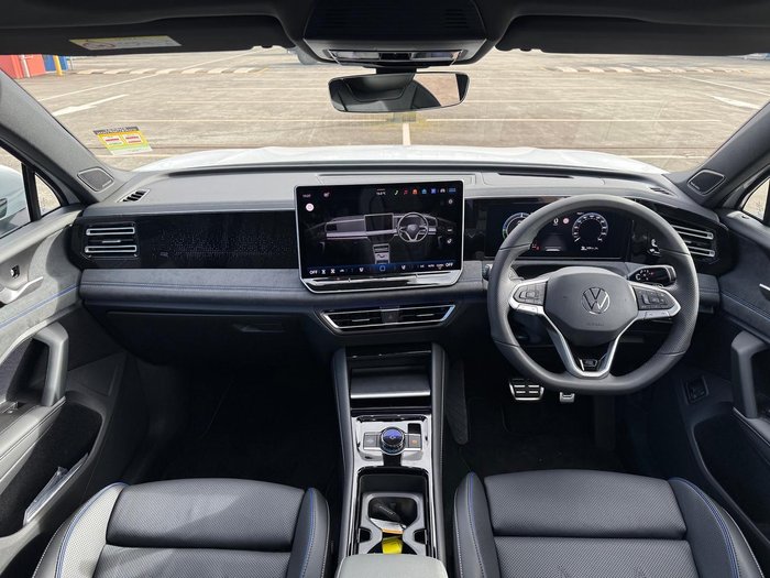 2026 Volkswagen Tiguan 200TSI eHybrid R-Line