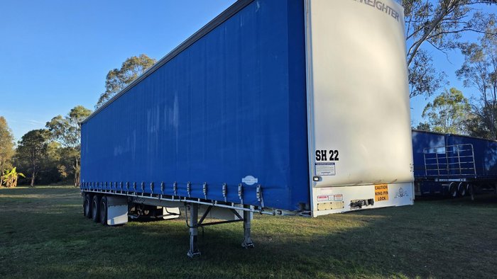 2017 Maxitrans 22 Palet Straight Deck Tautliner