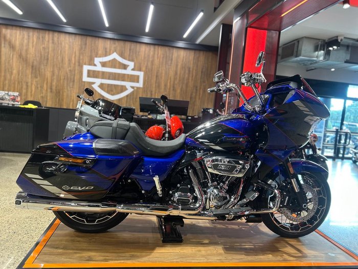 2025 Harley-Davidson CVO Road Glide 121 (FLTRXSE)