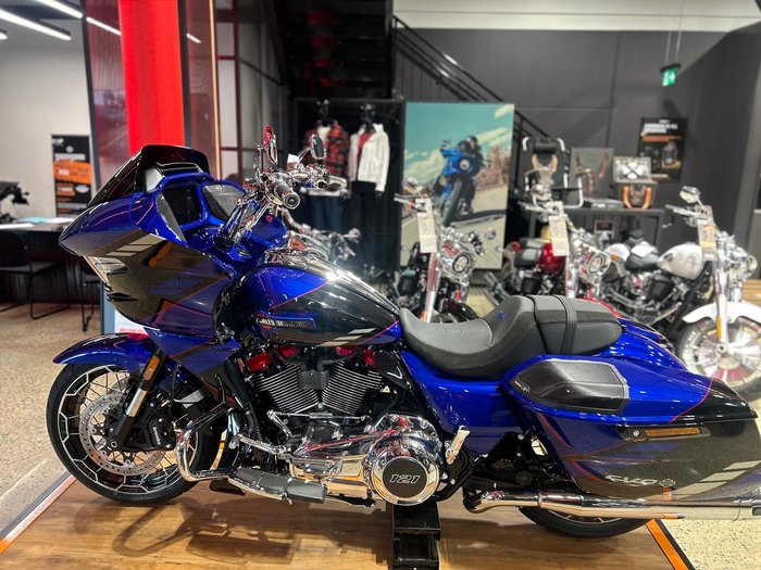 2025 Harley-Davidson CVO Road Glide 121 (FLTRXSE)