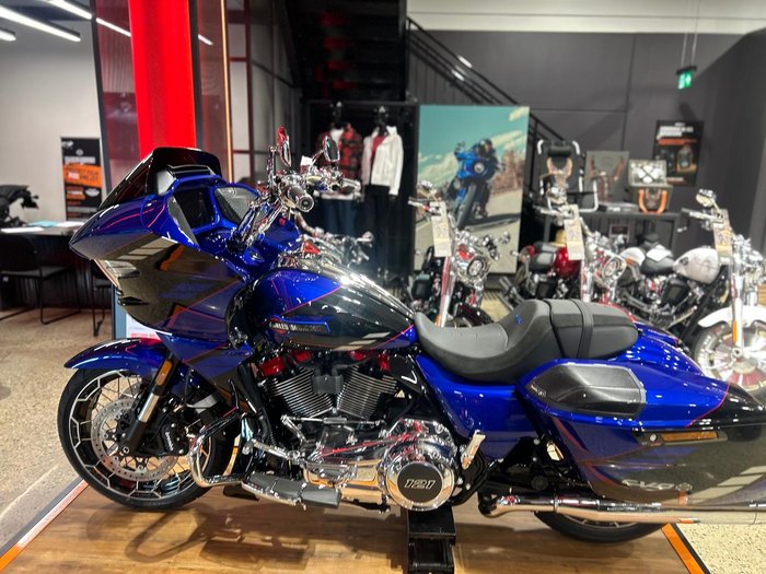 2025 Harley-Davidson CVO Road Glide 121 (FLTRXSE)