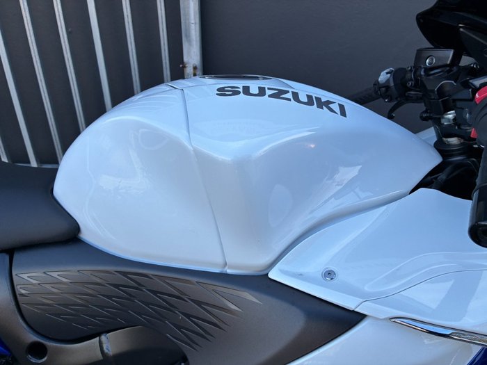 2024 Suzuki GSX1300RR (HAYABUSA) WHITE