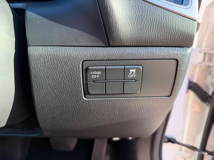 2018 Mazda 3 Neo Sport