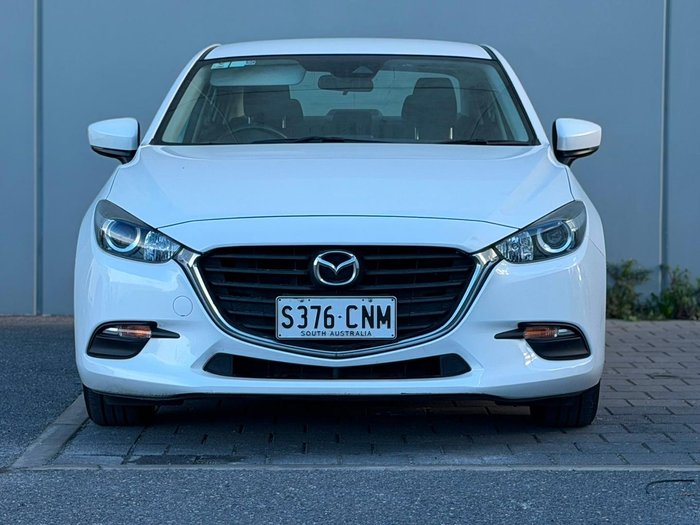 2018 Mazda 3 Neo Sport