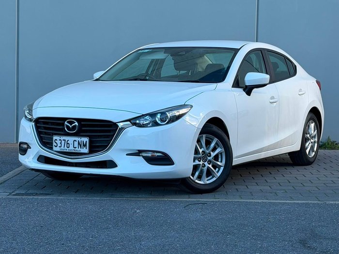 2018 Mazda 3 Neo Sport