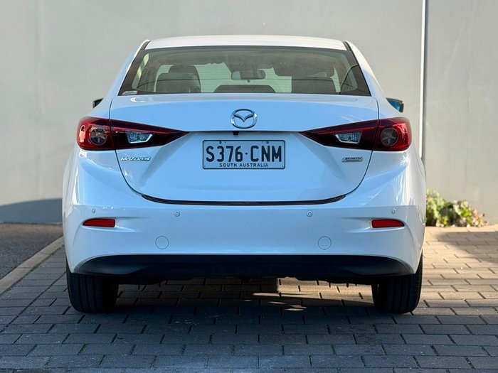 2018 Mazda 3 Neo Sport