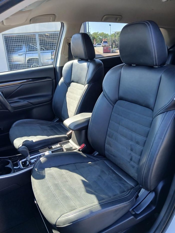 2020 Mitsubishi Outlander LS
